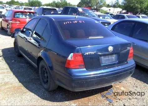 2000 Volkswagen Jetta из США, поврежденный, VIN 3VWSF29M3YM061180